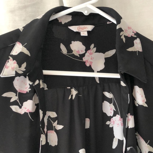 Black, flowered button down - Picture 4 of 4